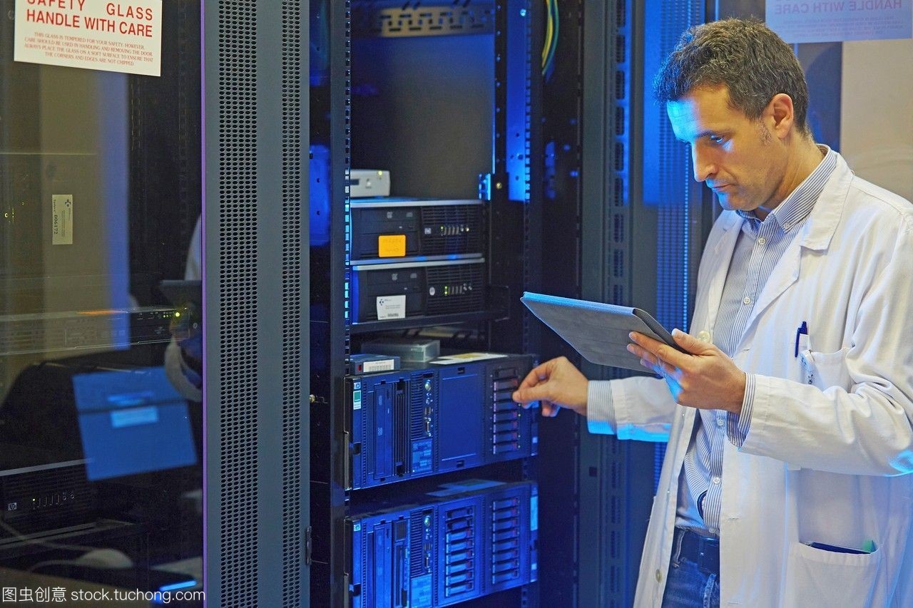 西班牙吉普斯夸省圣塞巴斯蒂安医院RAKS计算机服务器部门与数据处理中心的角色与价值